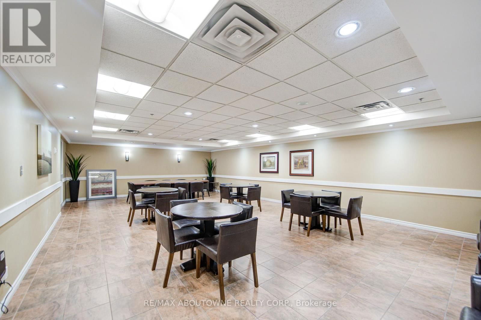 1008 - 1276 MAPLE CROSSING BOULEVARD Image 36