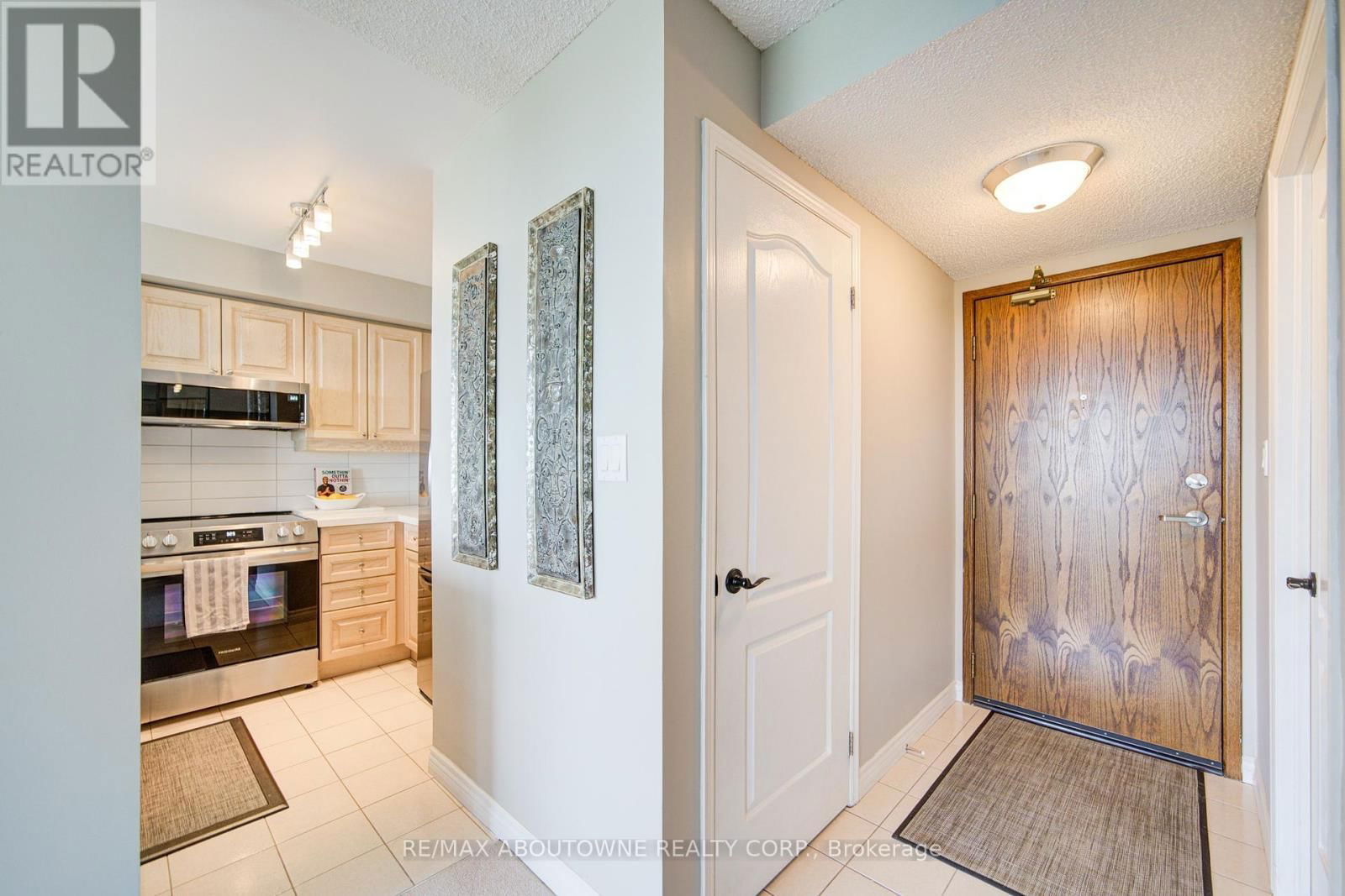 1008 - 1276 MAPLE CROSSING BOULEVARD Image 6