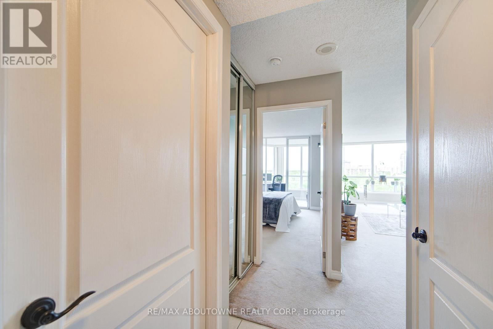 1008 - 1276 MAPLE CROSSING BOULEVARD Image 7