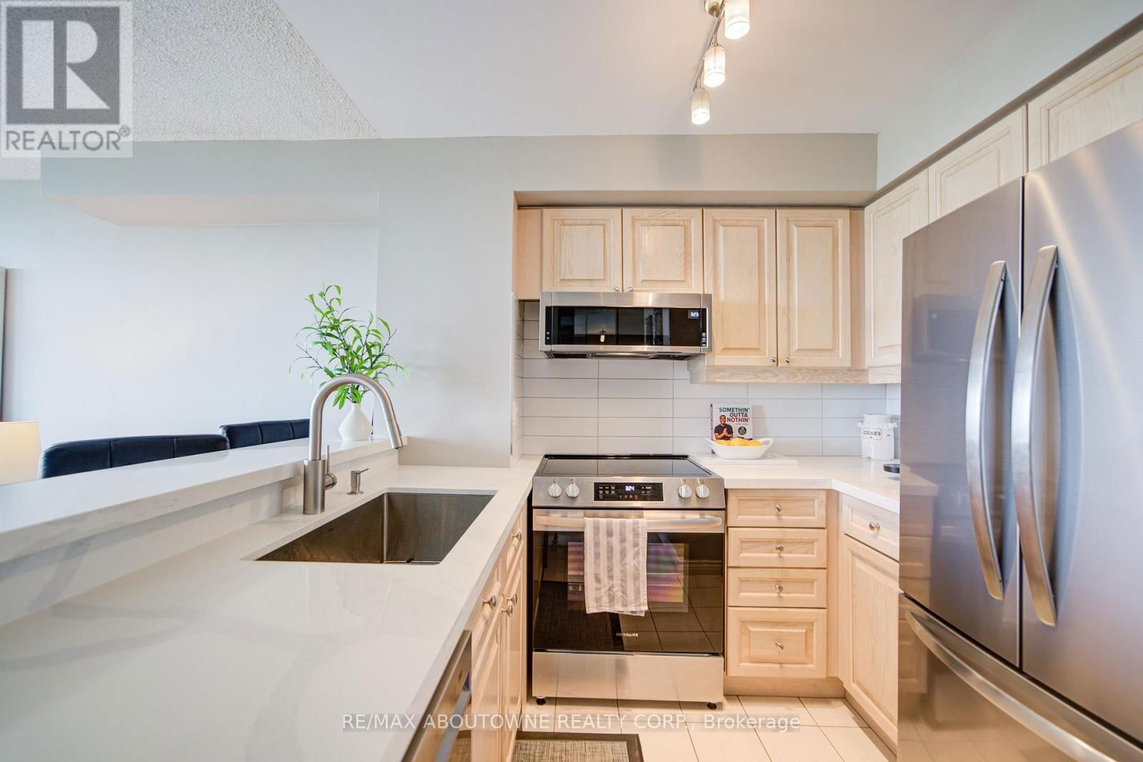 1008 - 1276 MAPLE CROSSING BOULEVARD Image 9