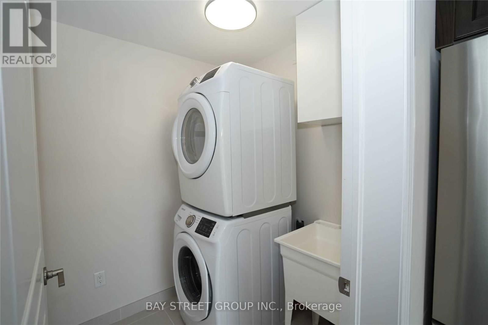 14 - 3026 POSTRIDGE DRIVE Image 13