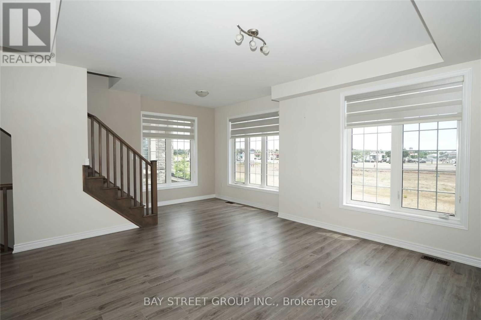 14 - 3026 POSTRIDGE DRIVE Image 17