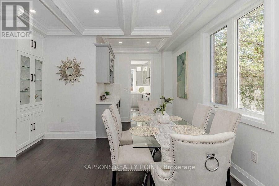 137 MCMURCHY AVENUE SOUTH Image 12