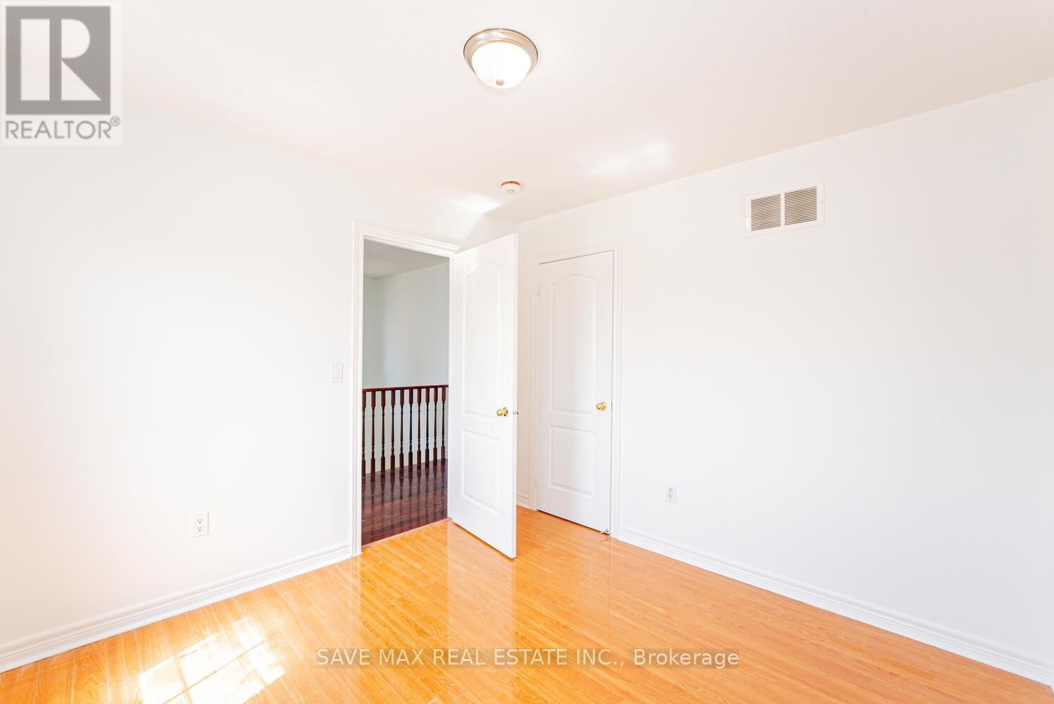 46 LOCKBURN CRESCENT Image 20