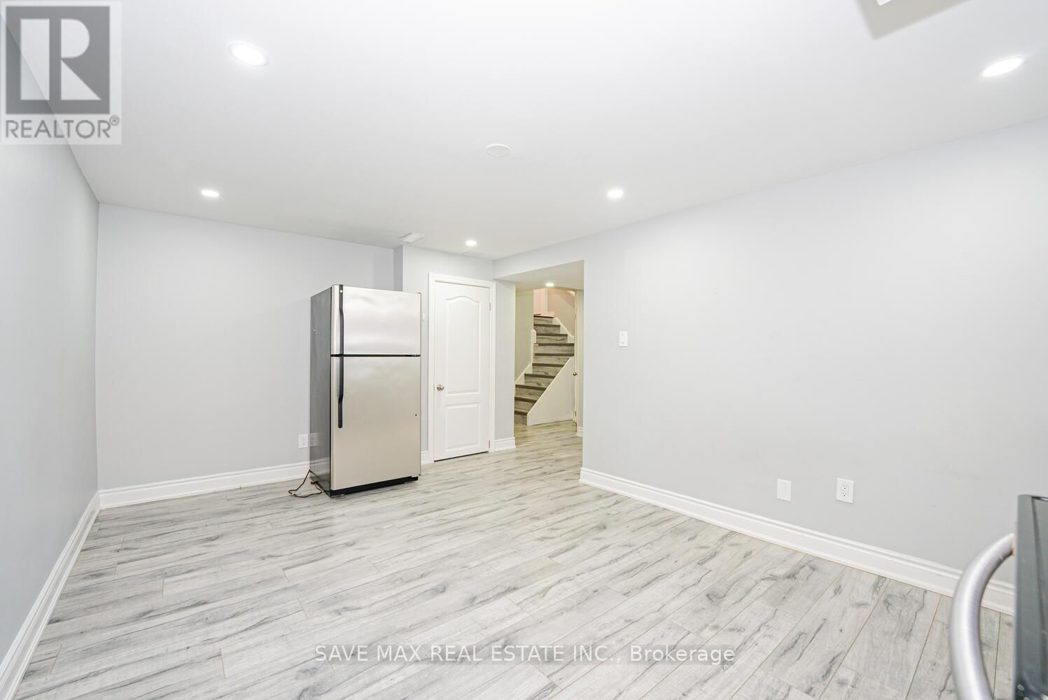 46 LOCKBURN CRESCENT Image 26