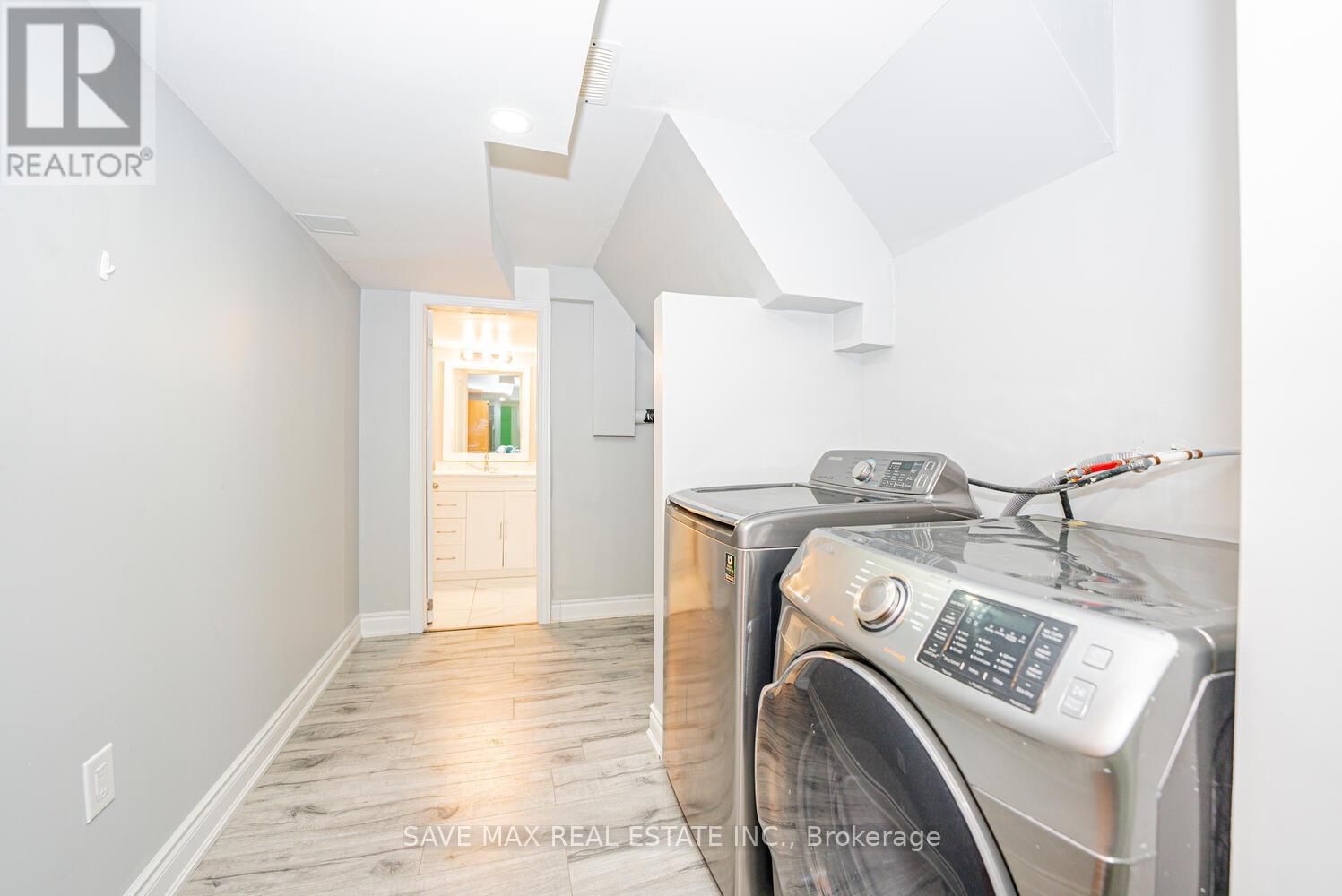 46 LOCKBURN CRESCENT Image 28