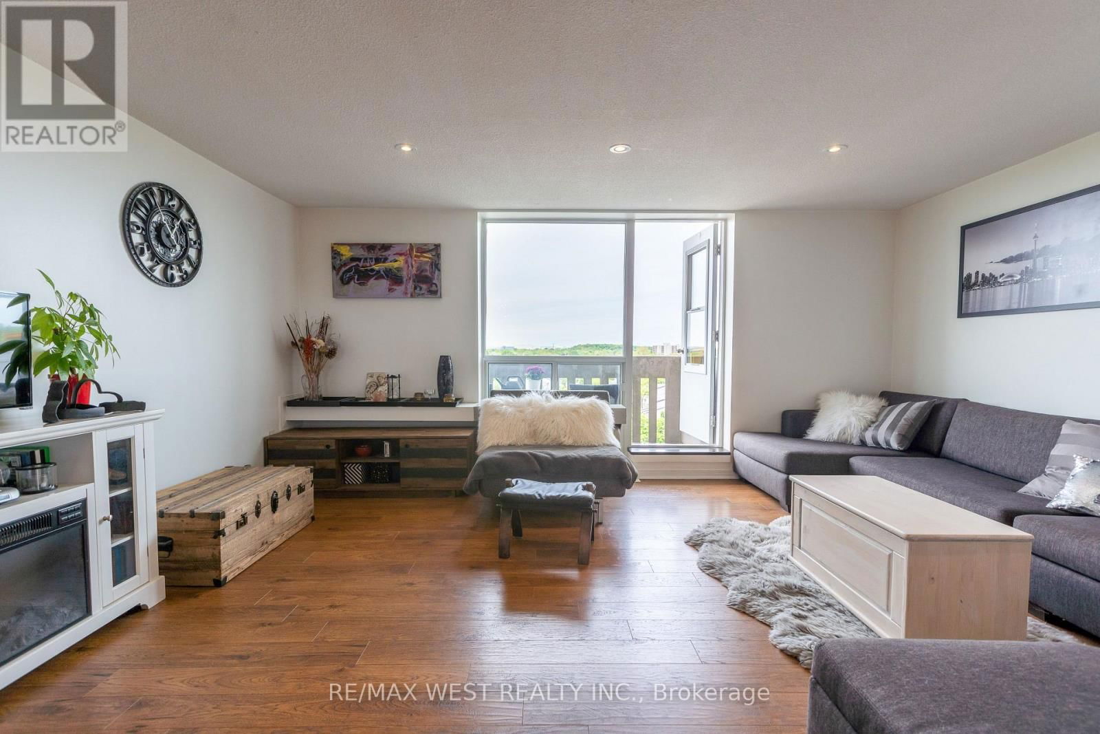 706 - 6720 GLEN ERIN DRIVE Image 20