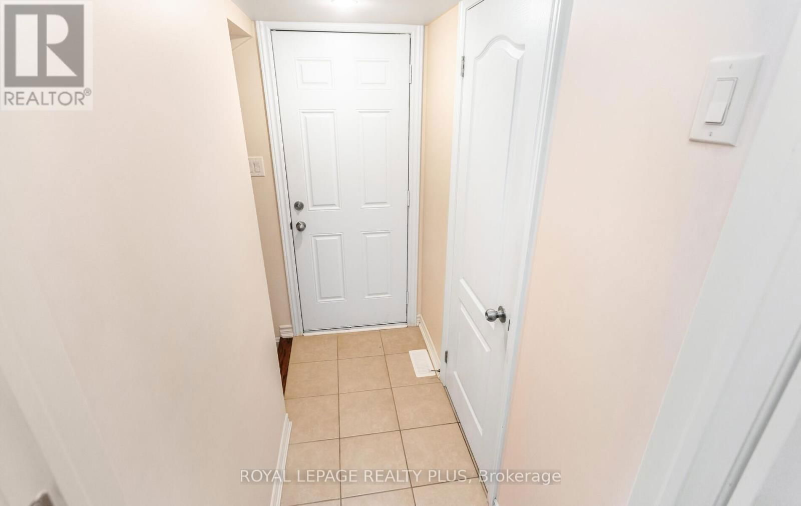 17 DADEN OAKS DRIVE Image 24