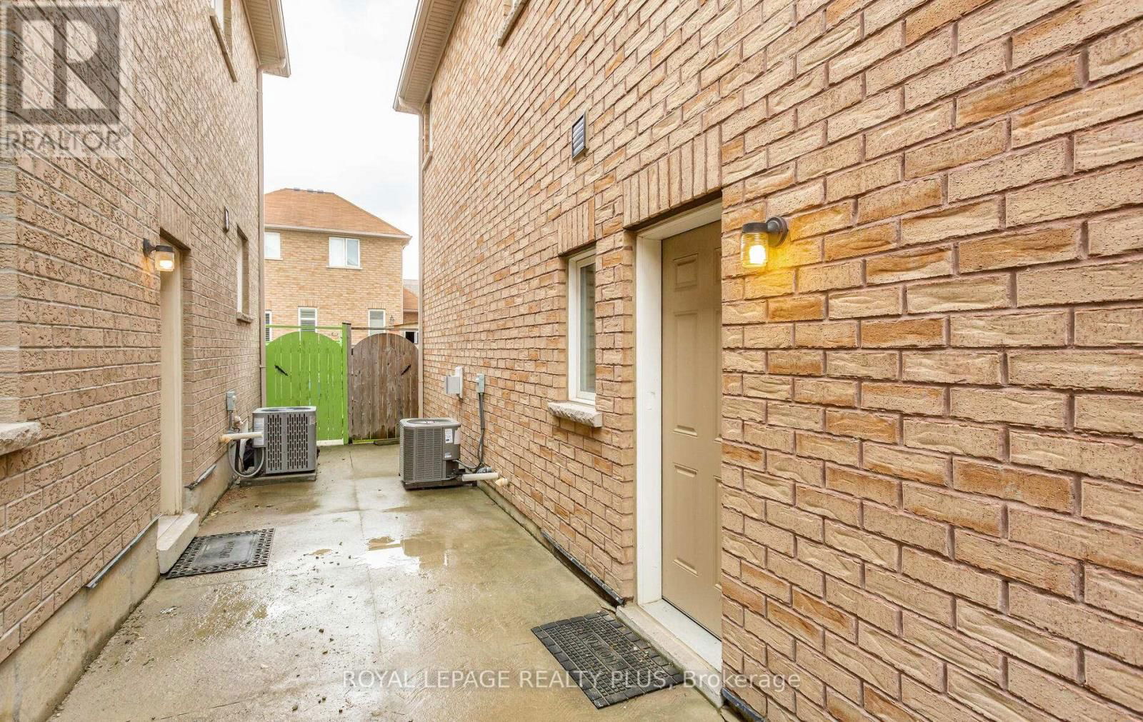 17 DADEN OAKS DRIVE Image 26