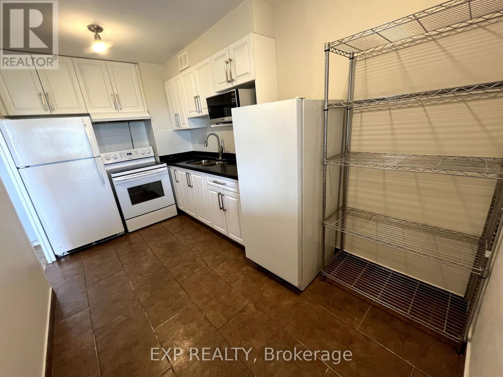 802 - 455 SENTINEL ROAD Image 16