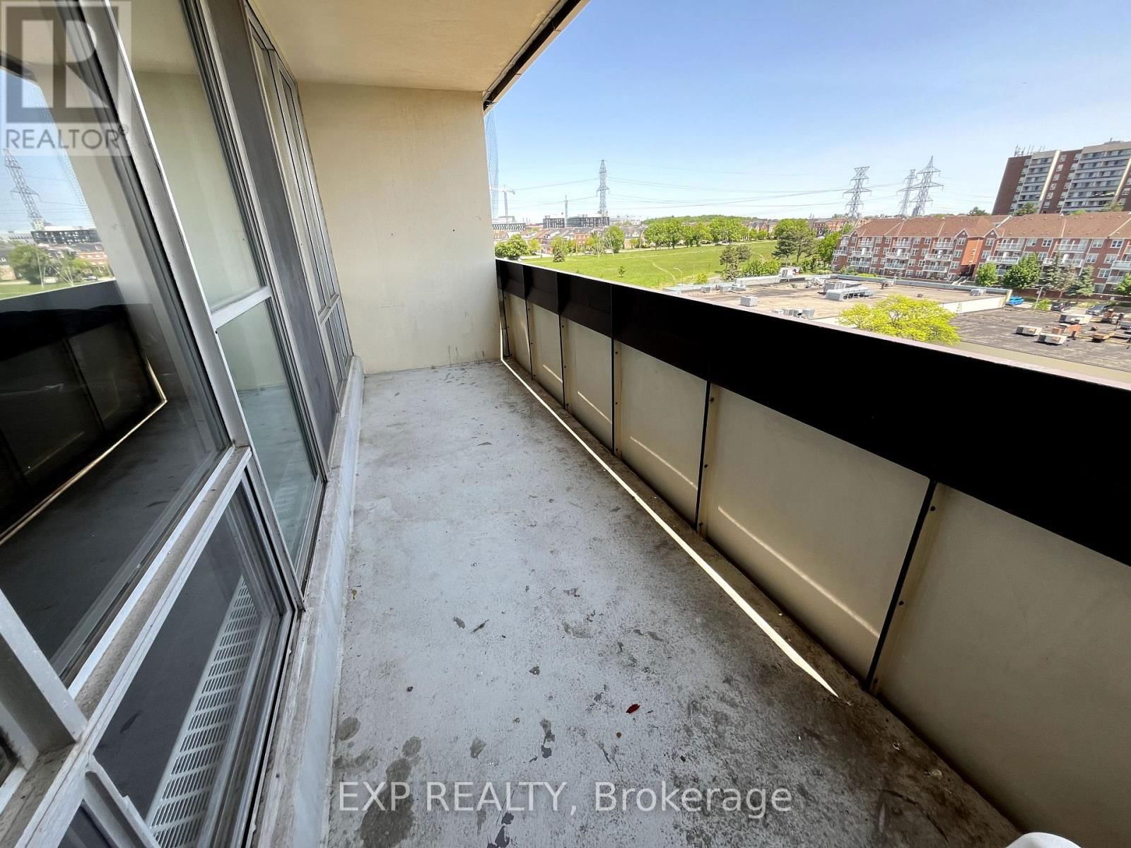 802 - 455 SENTINEL ROAD Image 30