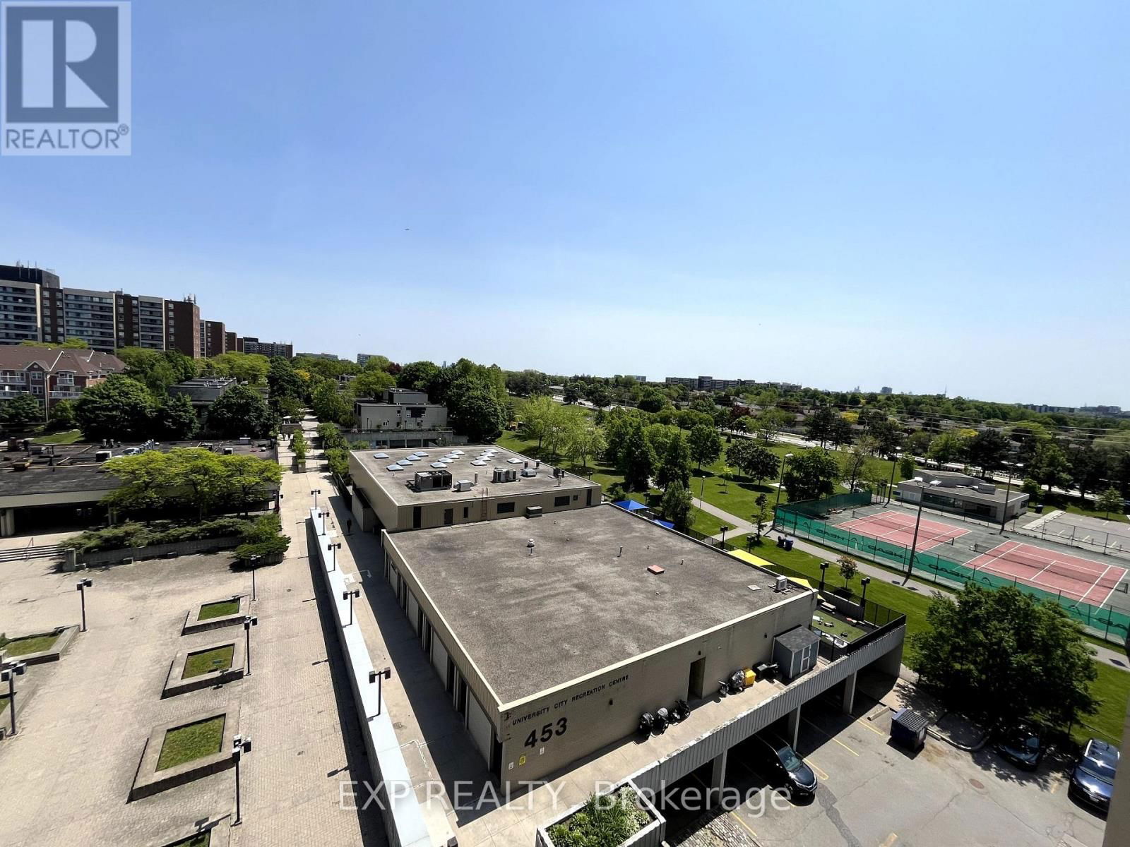 802 - 455 SENTINEL ROAD Image 32