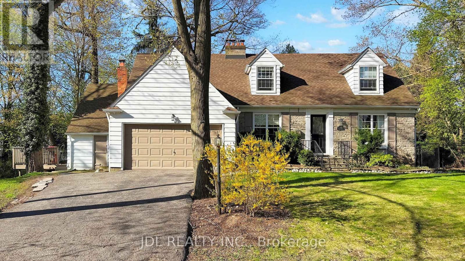 330 POPLAR DRIVE Image 1