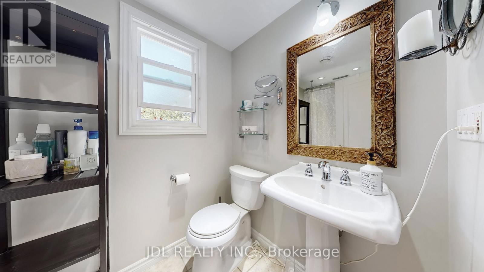 330 POPLAR DRIVE Image 14