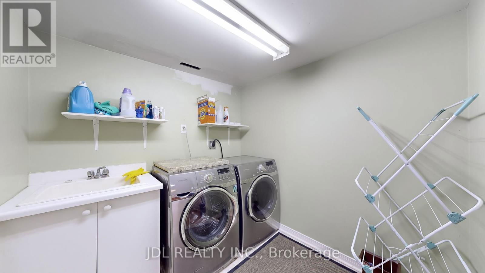 330 POPLAR DRIVE Image 23