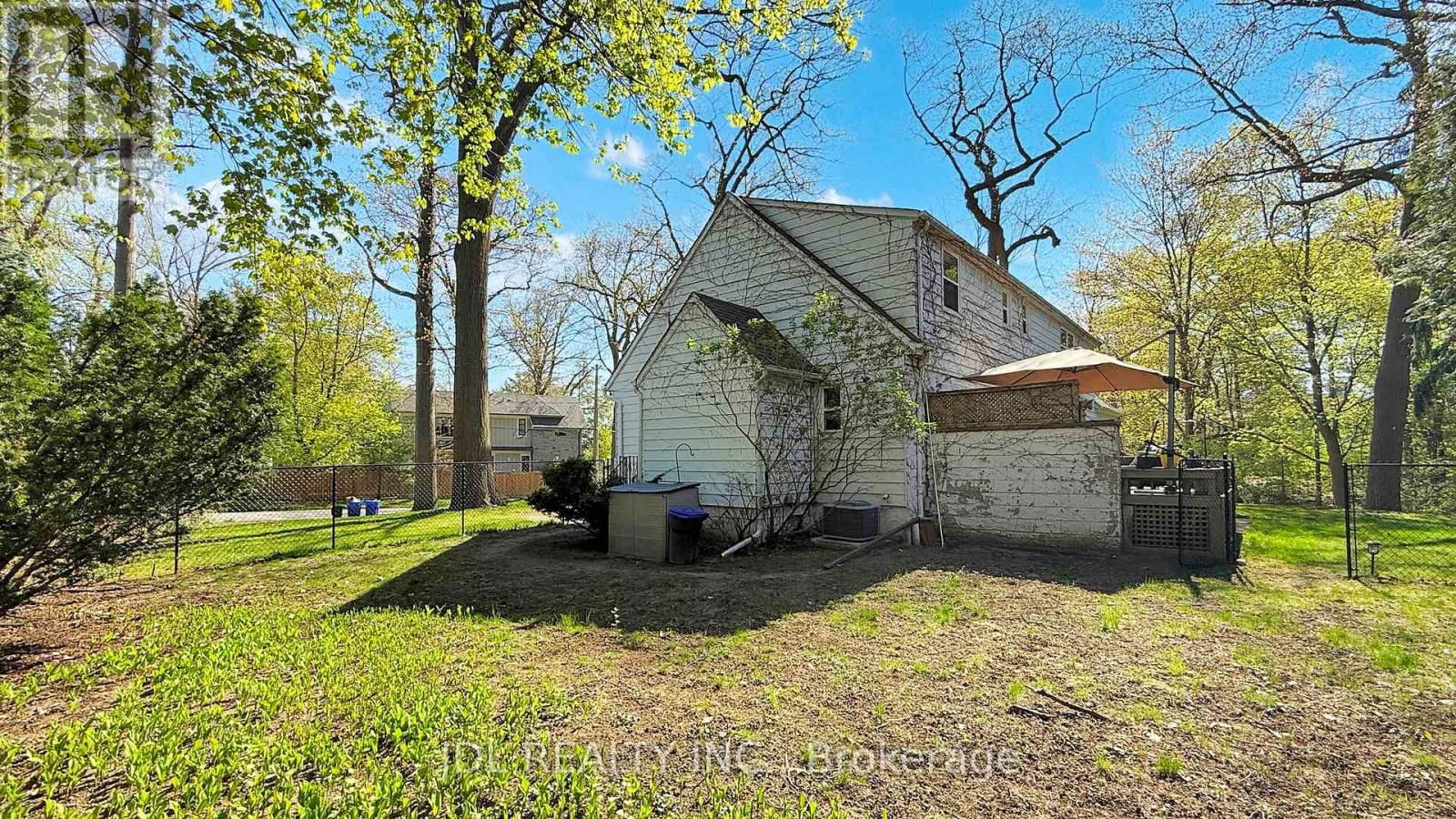 330 POPLAR DRIVE Image 29