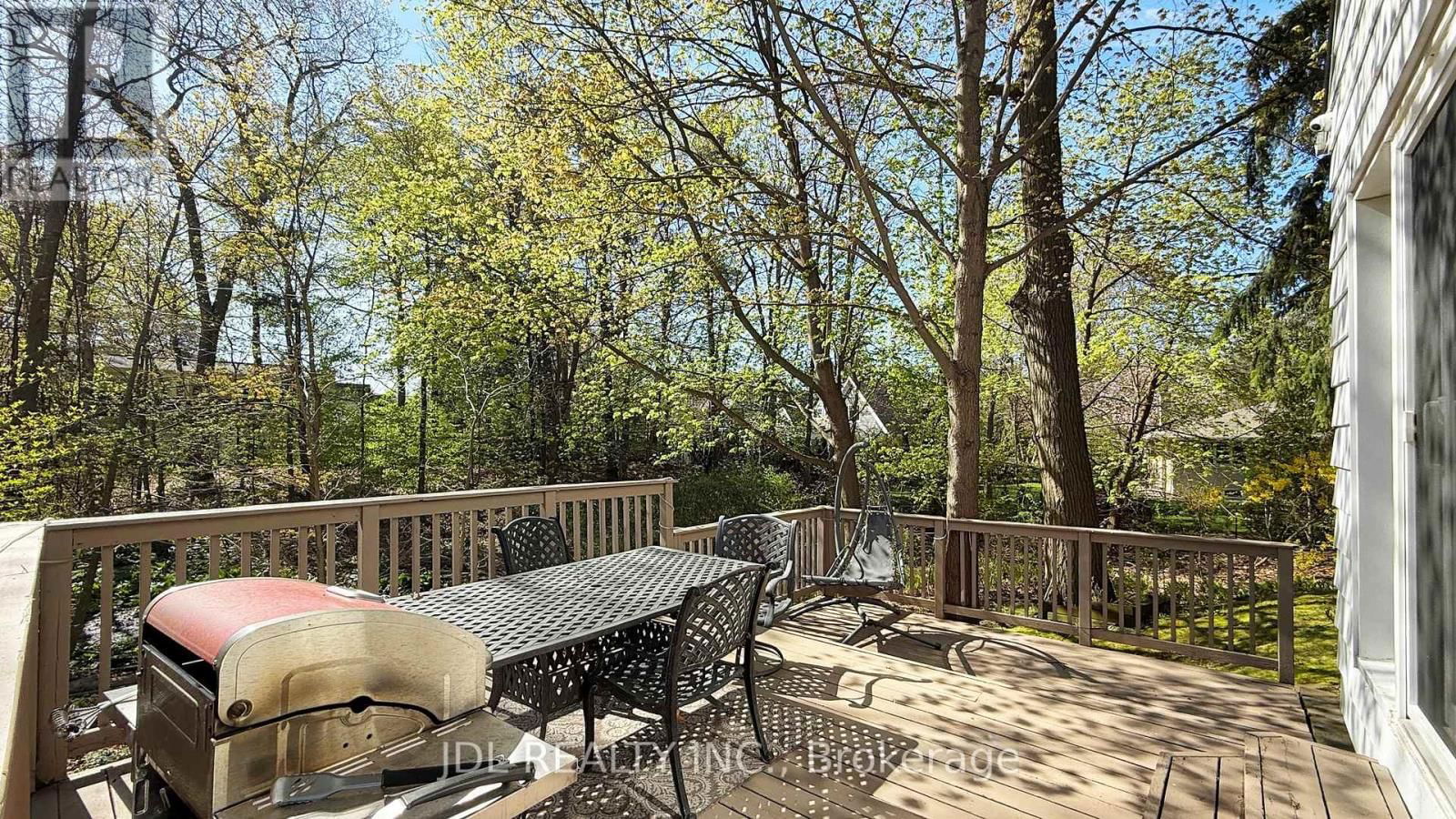 330 POPLAR DRIVE Image 30