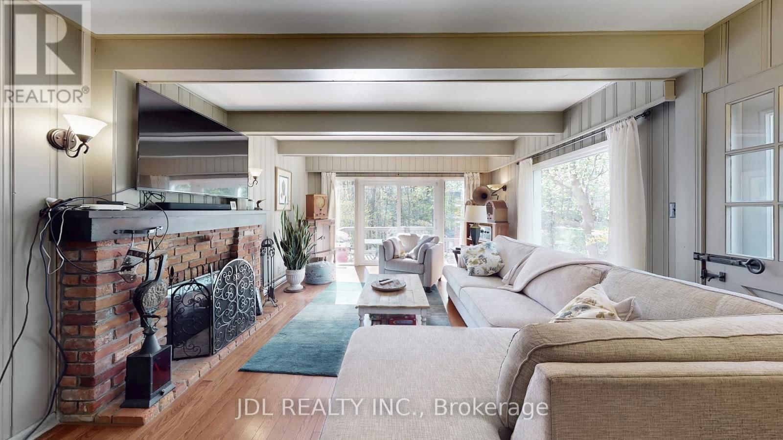 330 POPLAR DRIVE Image 5