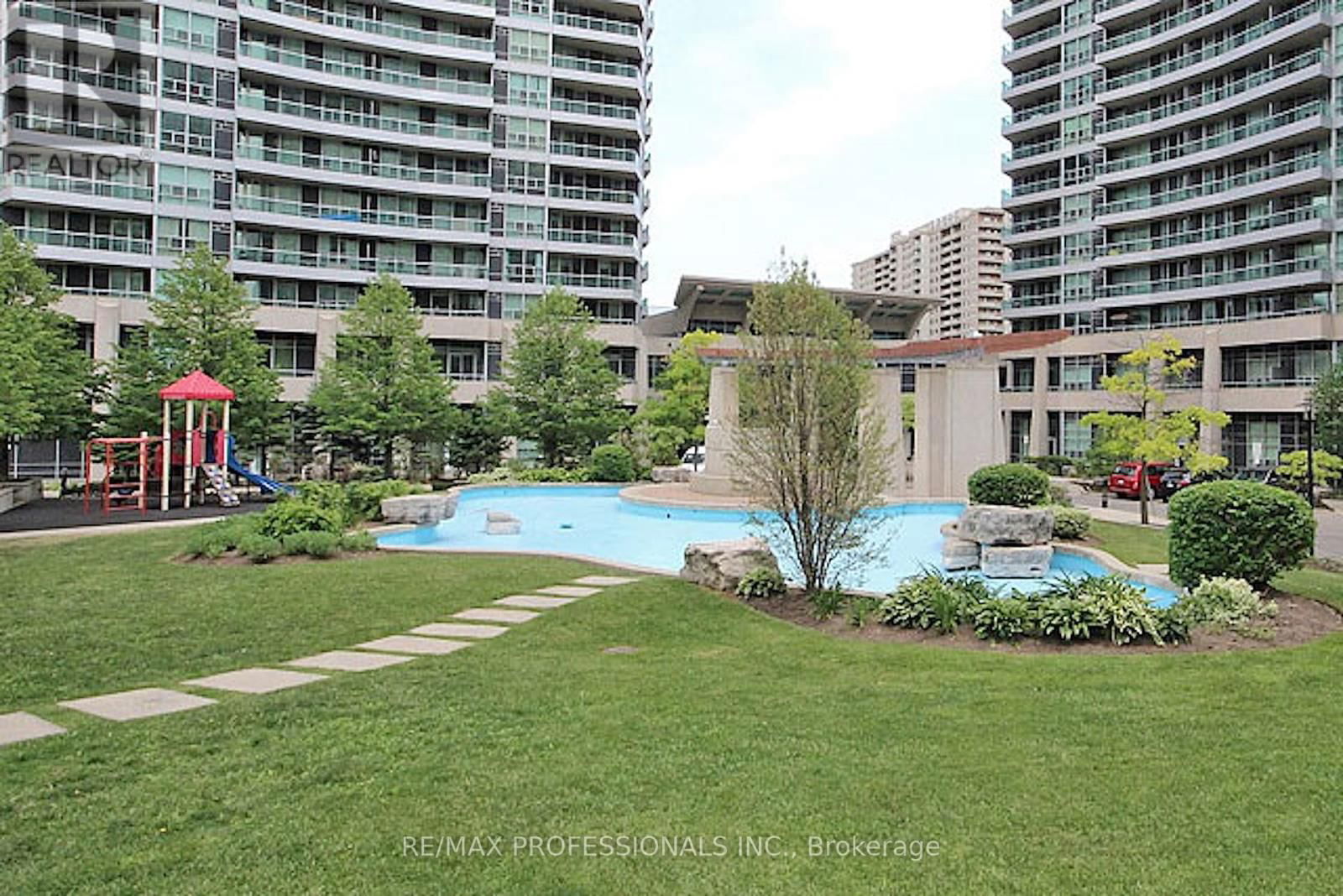 708 - 33 ELM DRIVE WEST Image 3