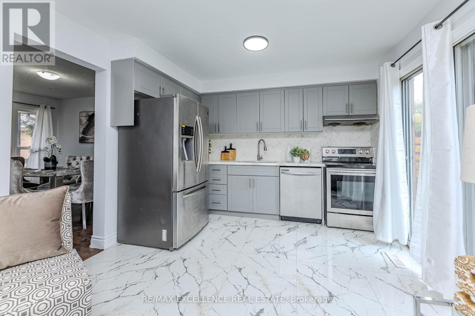145 ECCLESTONE DRIVE Image 14