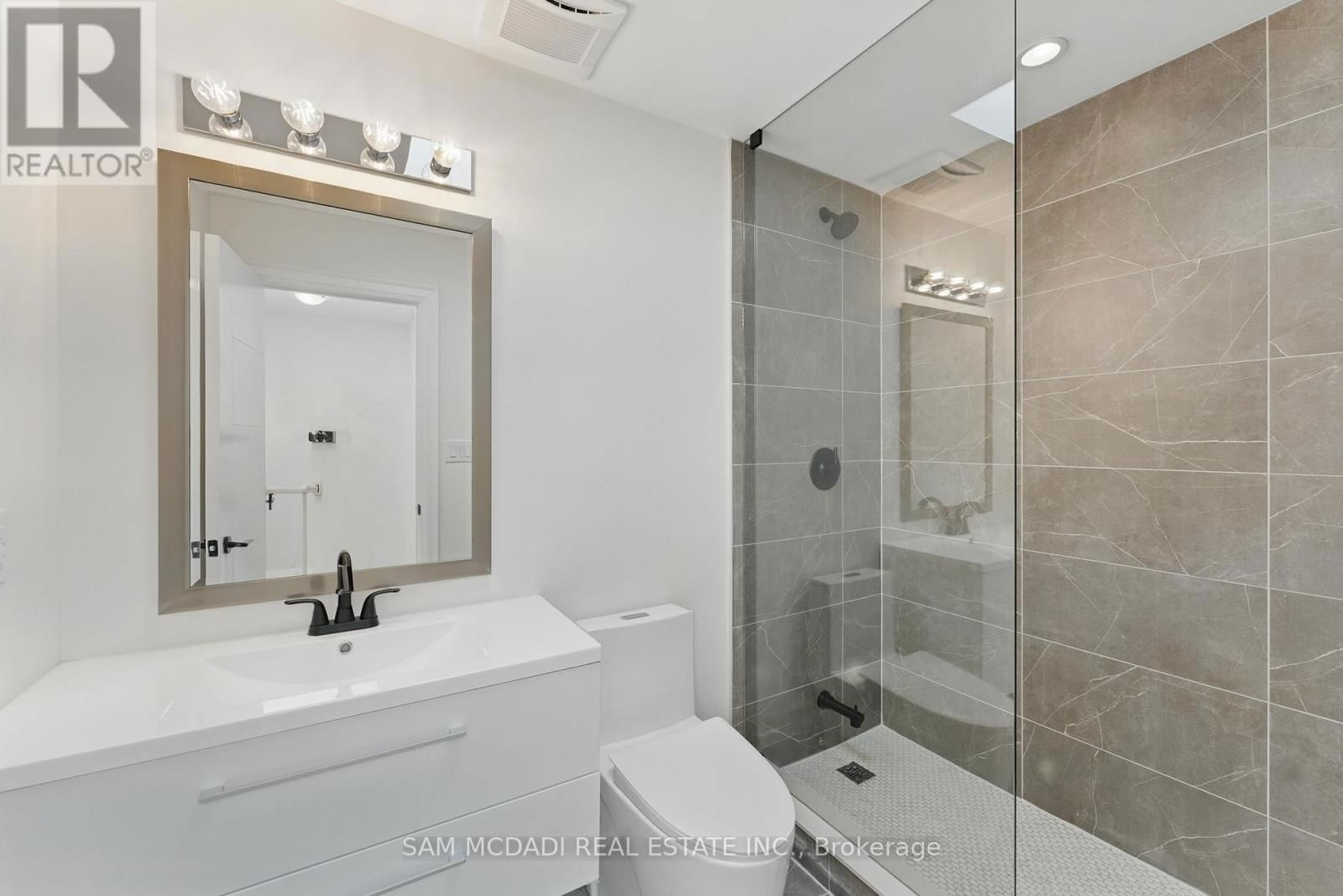 1037 MEREDITH AVENUE Image 27