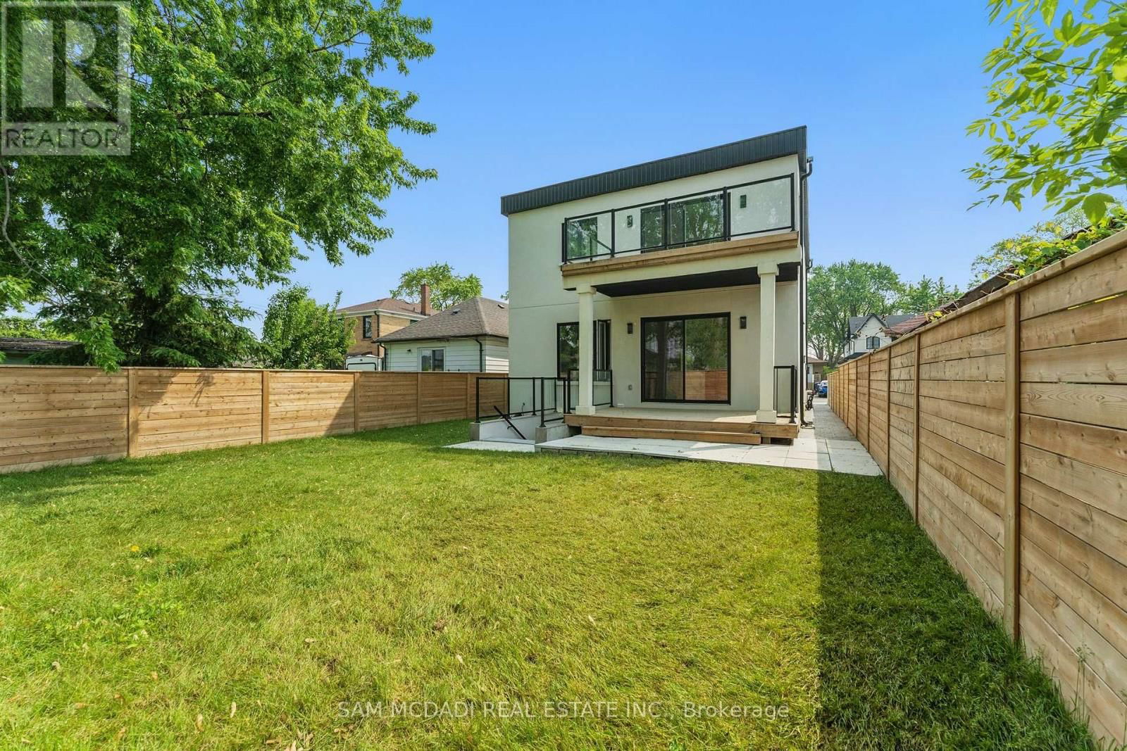 1037 MEREDITH AVENUE Image 47