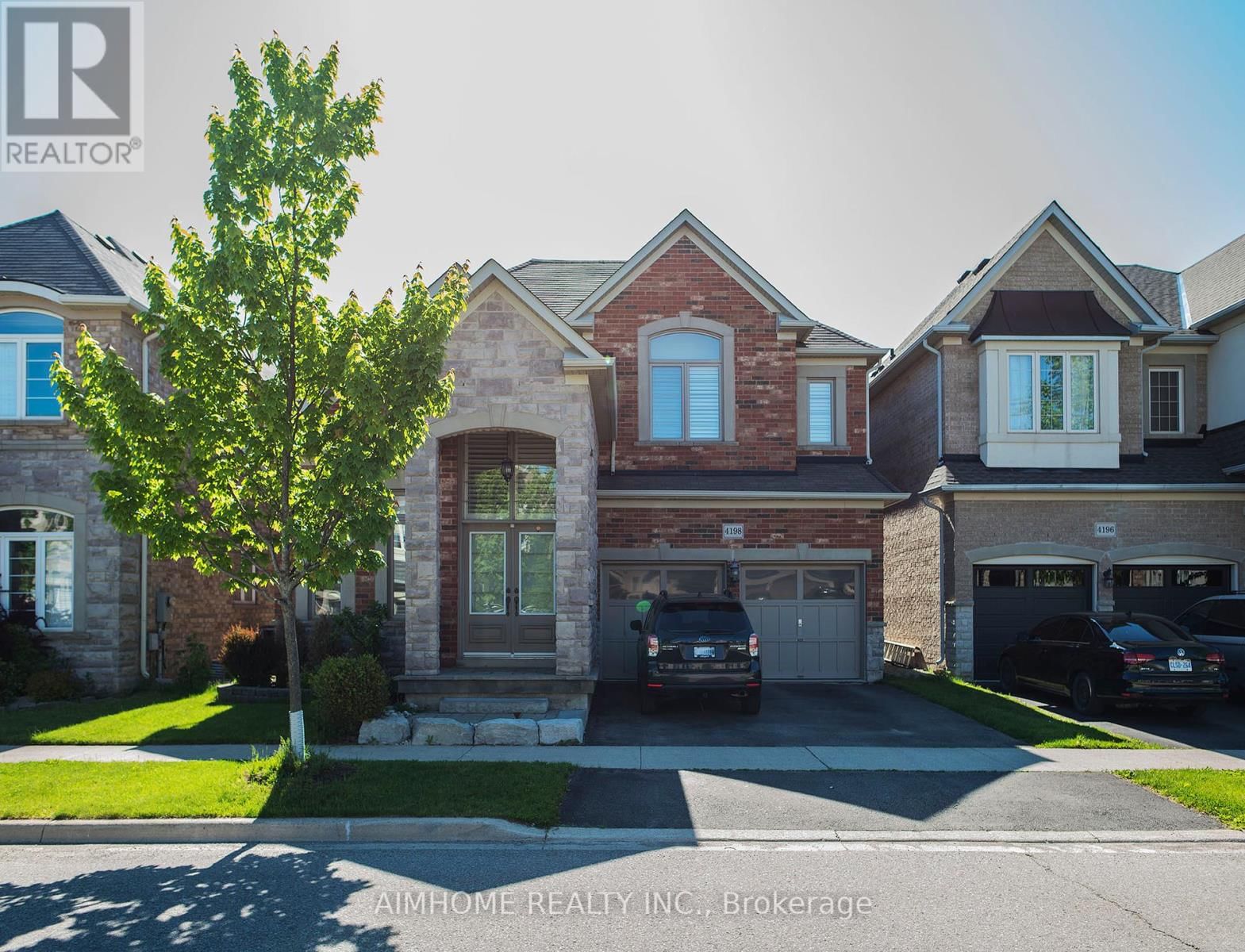 4198 FULLER CRESCENT Image 1