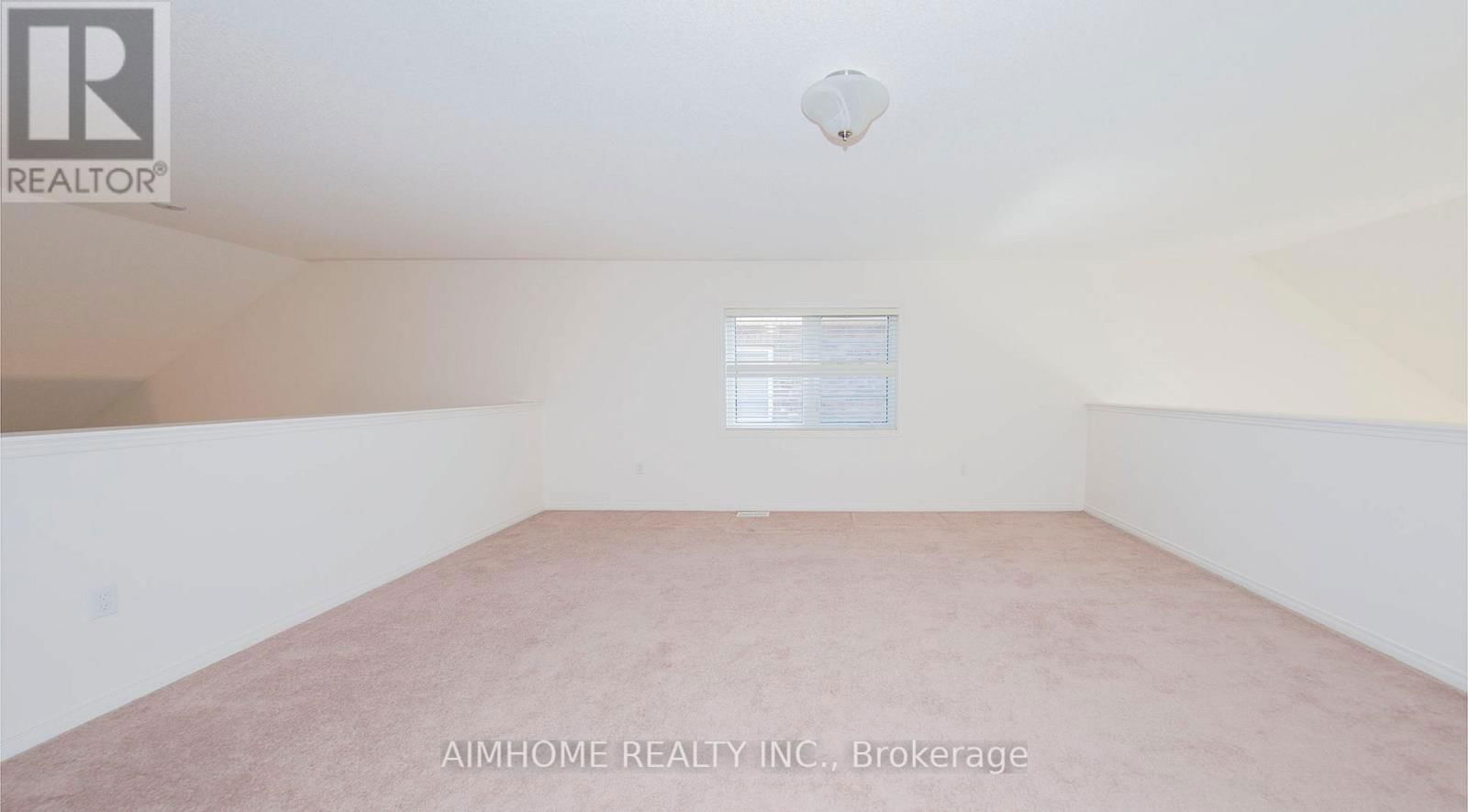 4198 FULLER CRESCENT Image 17