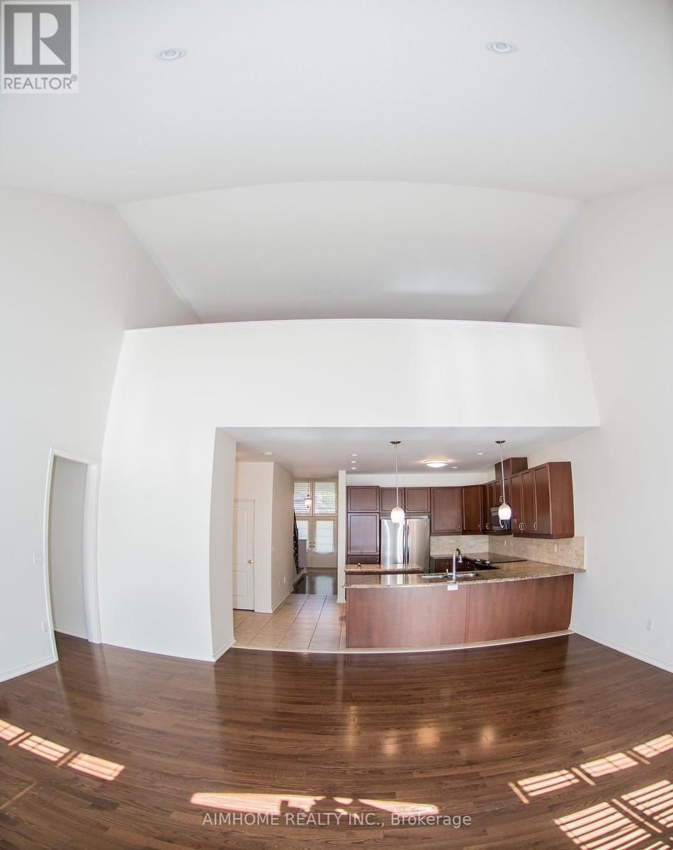 4198 FULLER CRESCENT Image 9
