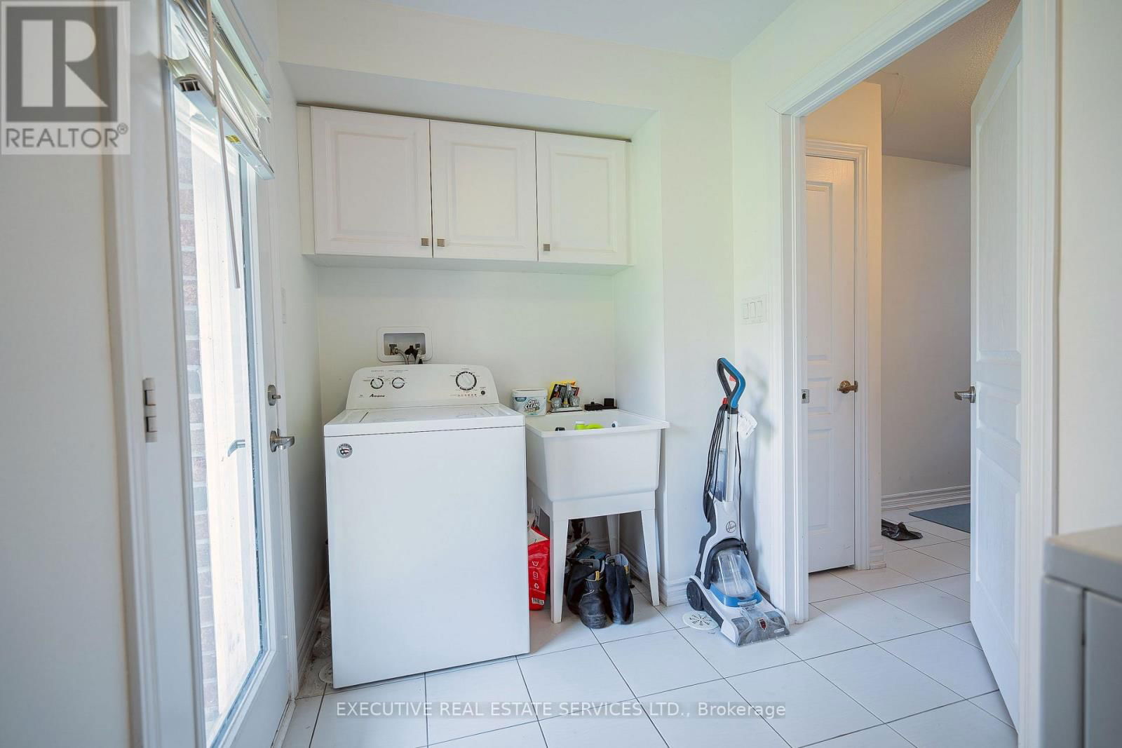 6 ABERCOVE CLOSE Image 35