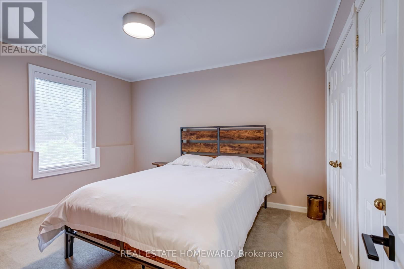 60 RAVENSBOURNE CRESCENT Image 21