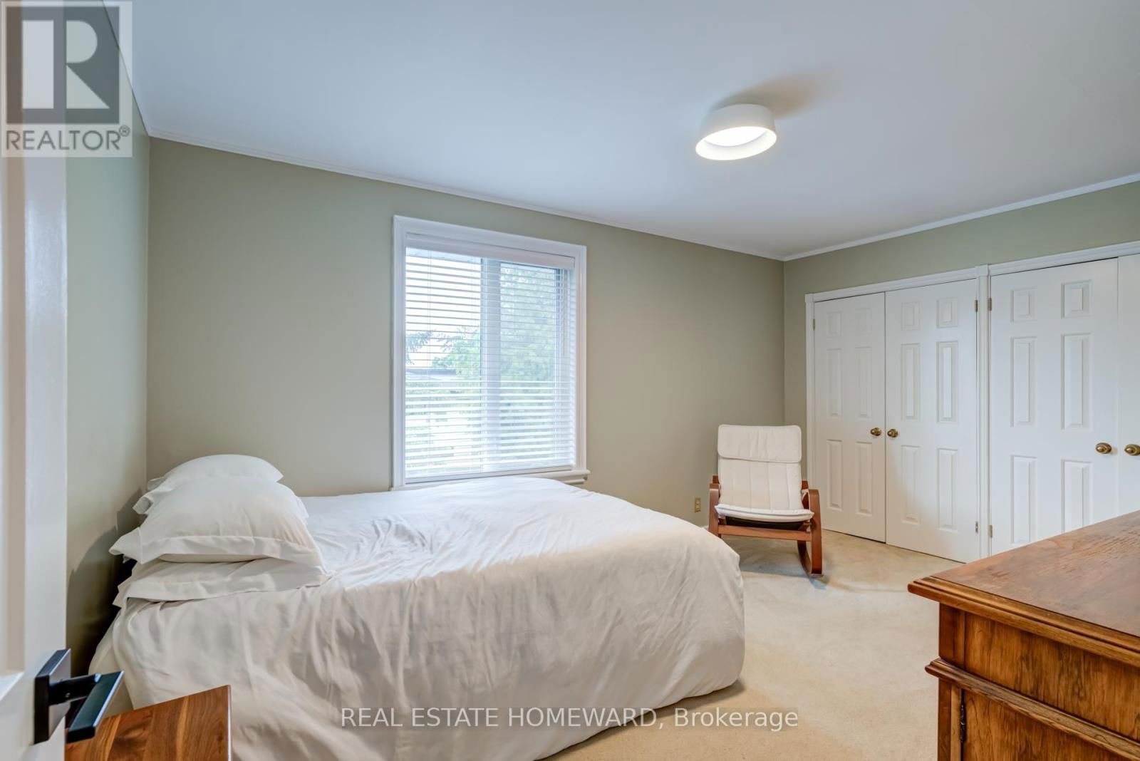 60 RAVENSBOURNE CRESCENT Image 23