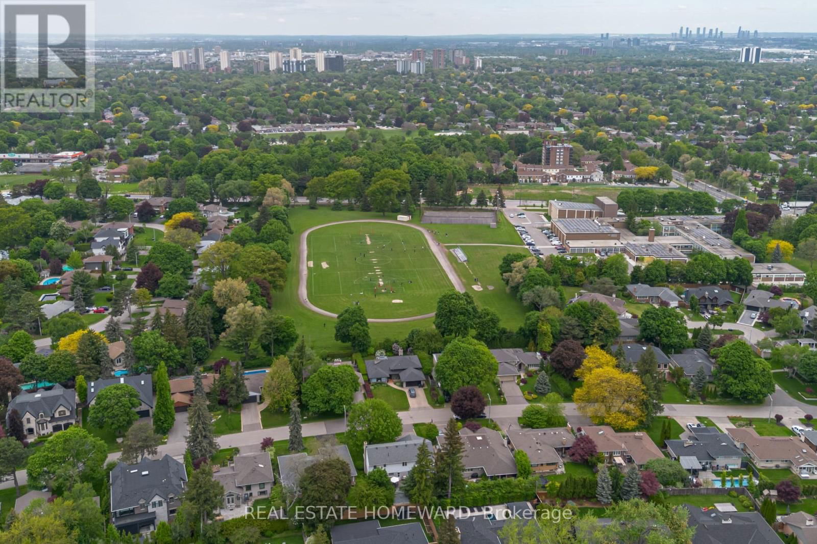 60 RAVENSBOURNE CRESCENT Image 35