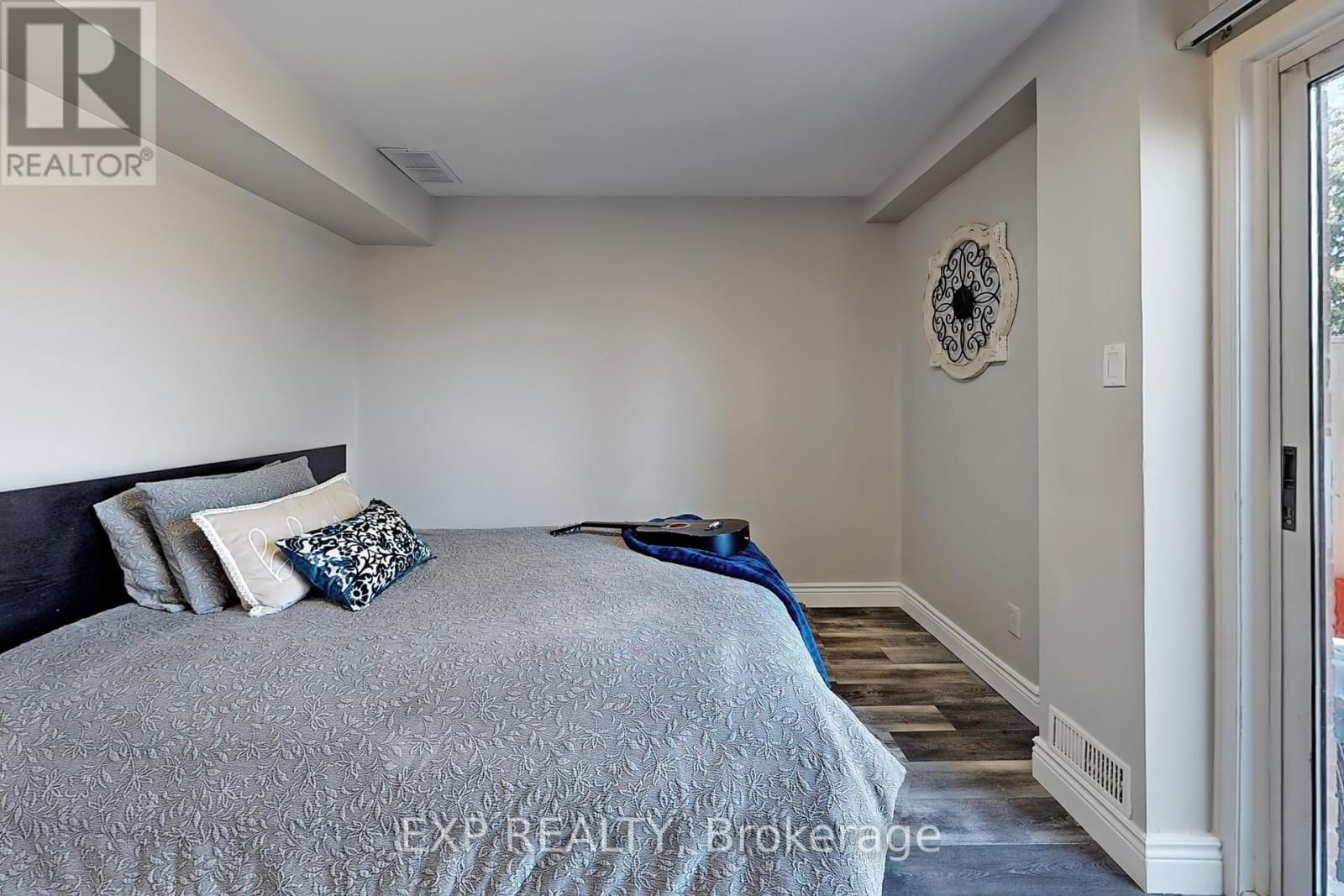 17 - 2531 NORTHAMPTON BOULEVARD Image 34