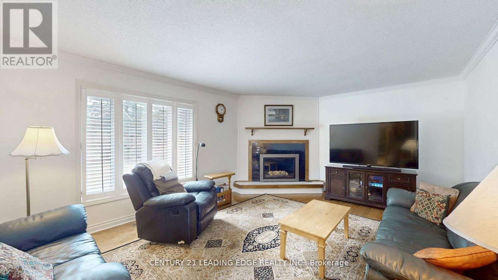 25 COLLEEN CRESCENT Image 16