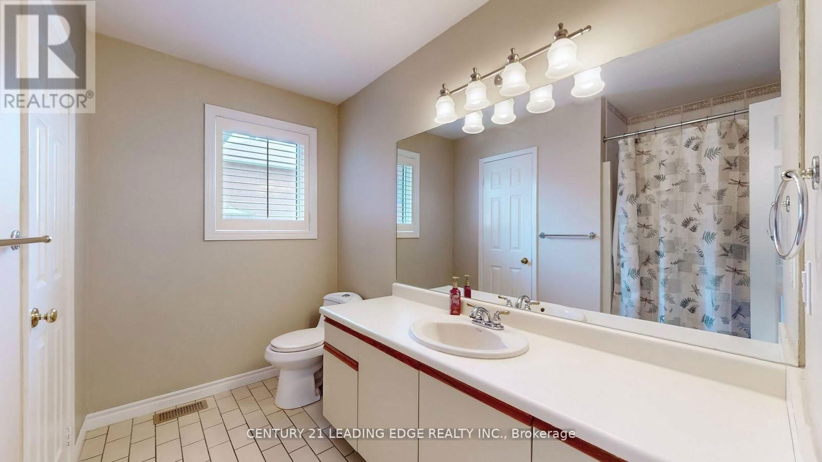 25 COLLEEN CRESCENT Image 30