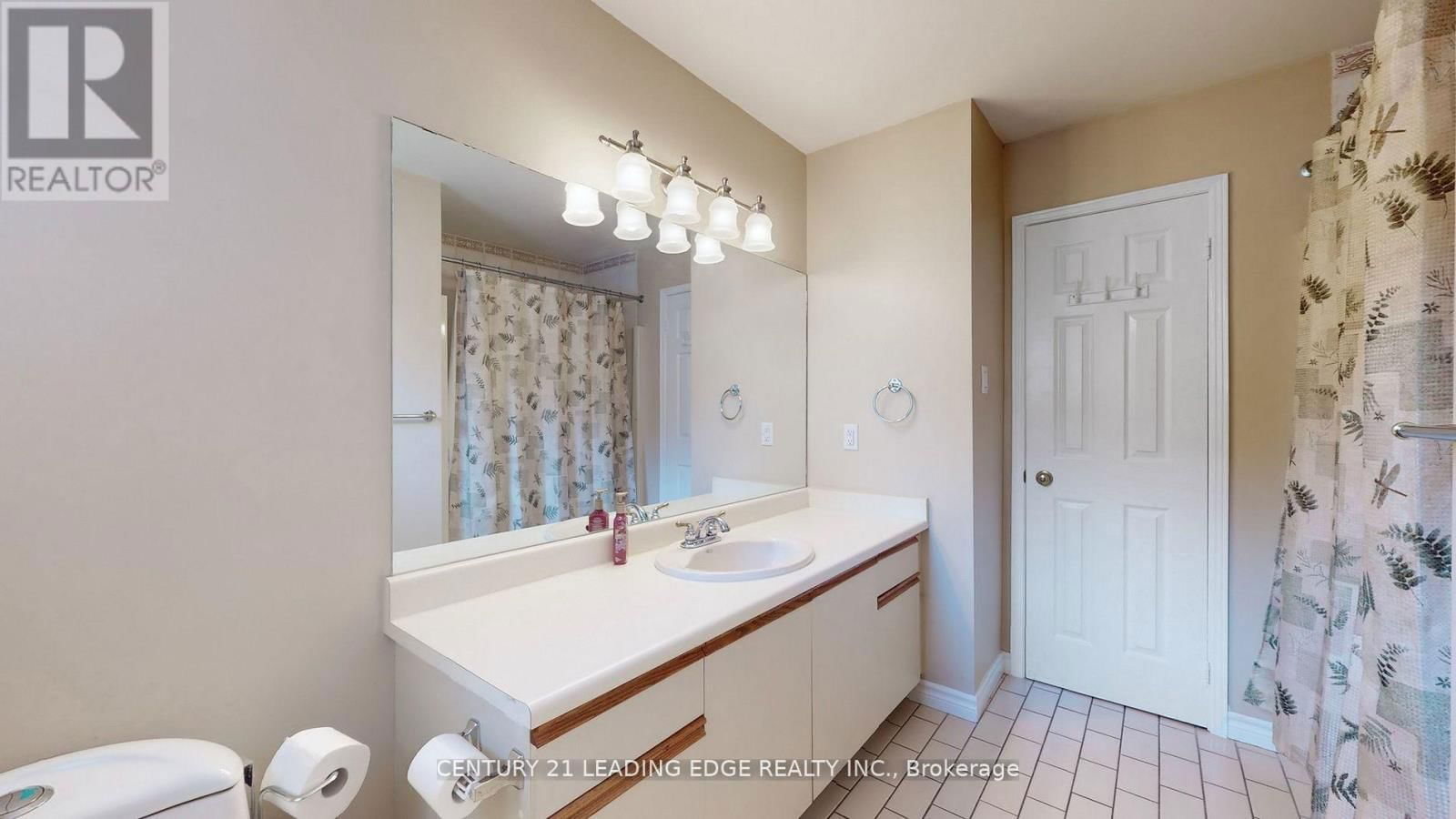 25 COLLEEN CRESCENT Image 31