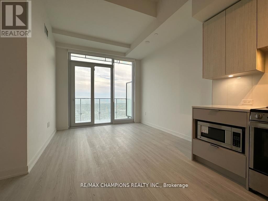 5905 - 3883 QUARTZ ROAD Image 7