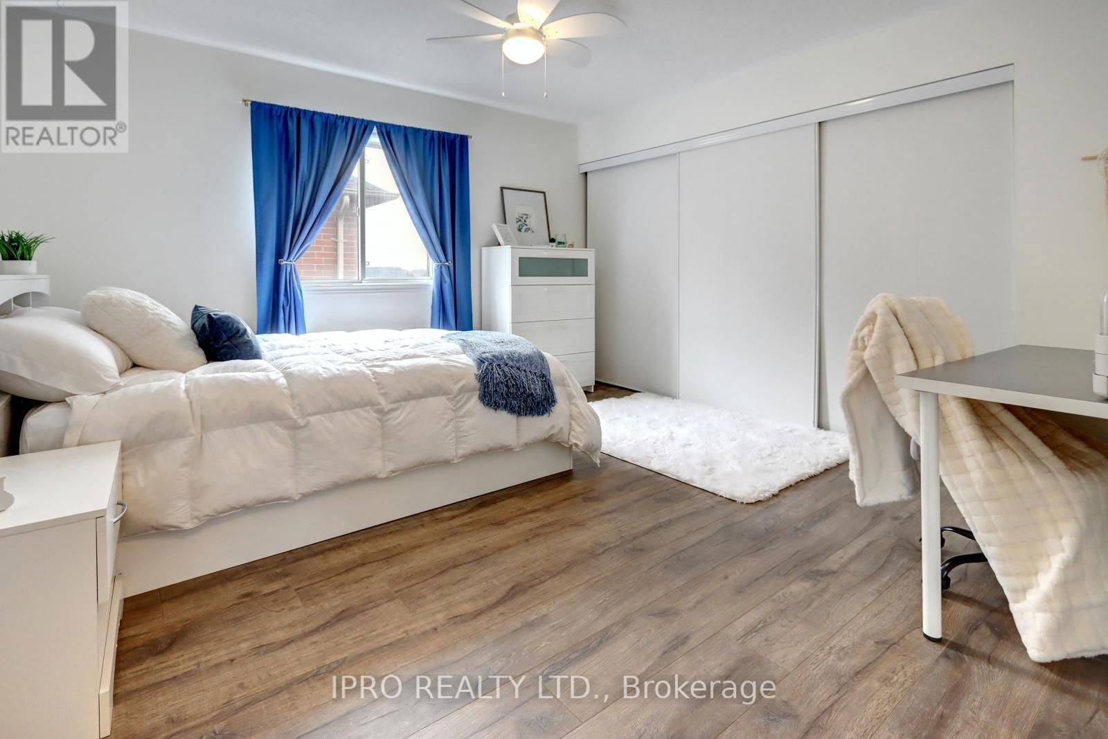 10 BERTON BOULEVARD Image 27