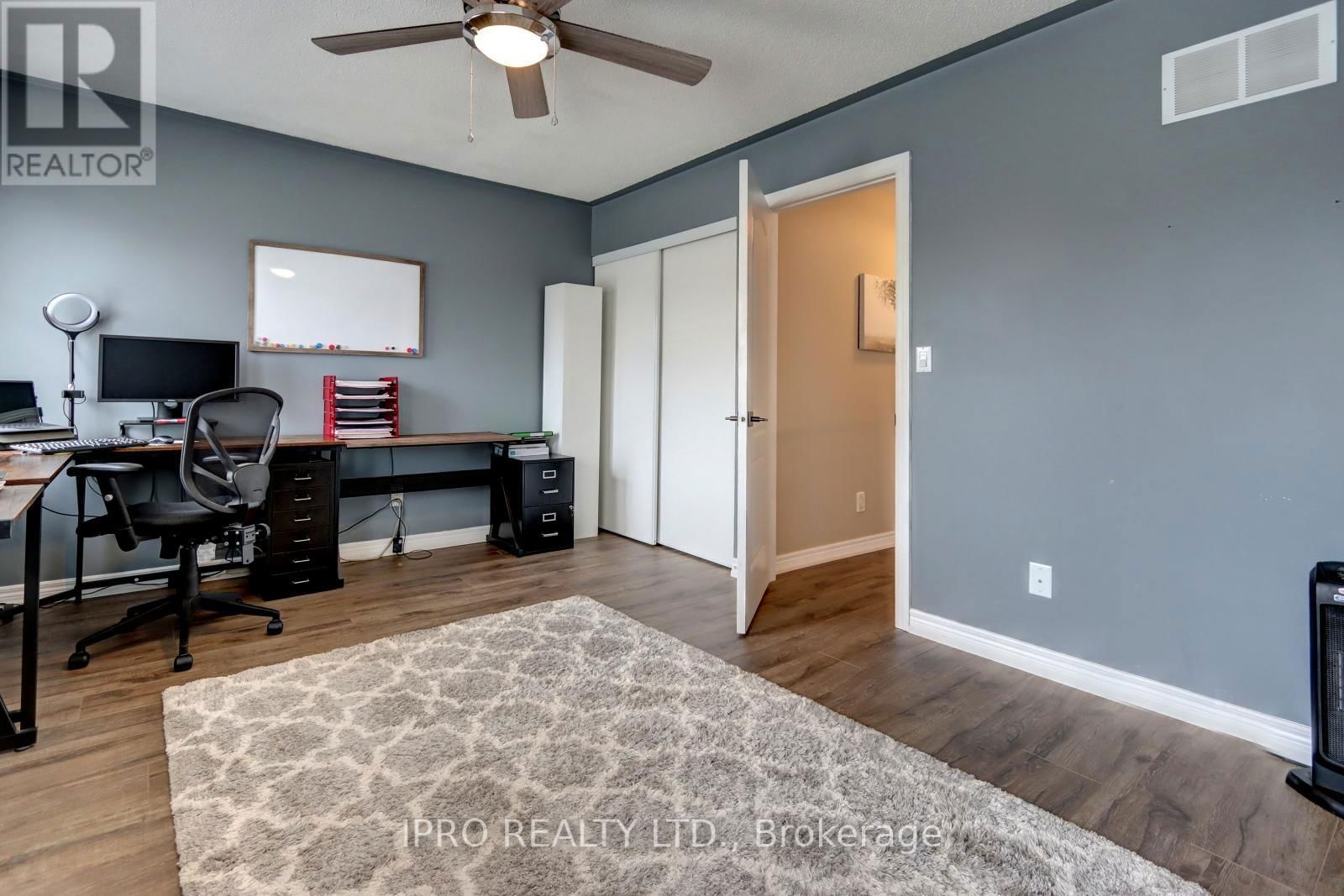 10 BERTON BOULEVARD Image 30