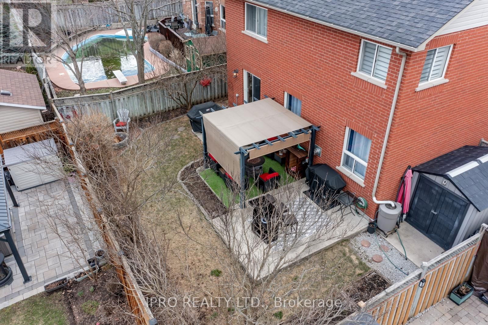 10 BERTON BOULEVARD Image 48