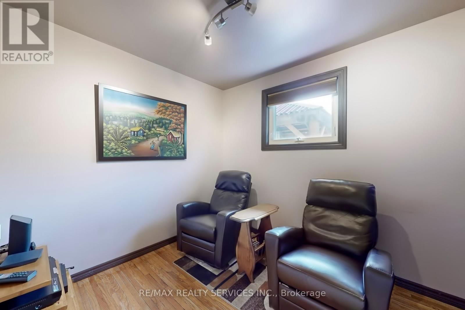 18 HEGGIE ROAD Image 22