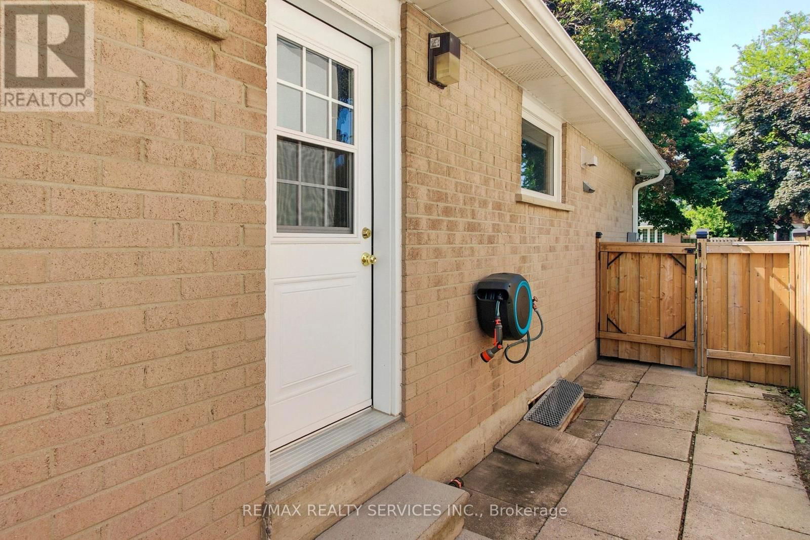 18 HEGGIE ROAD Image 38