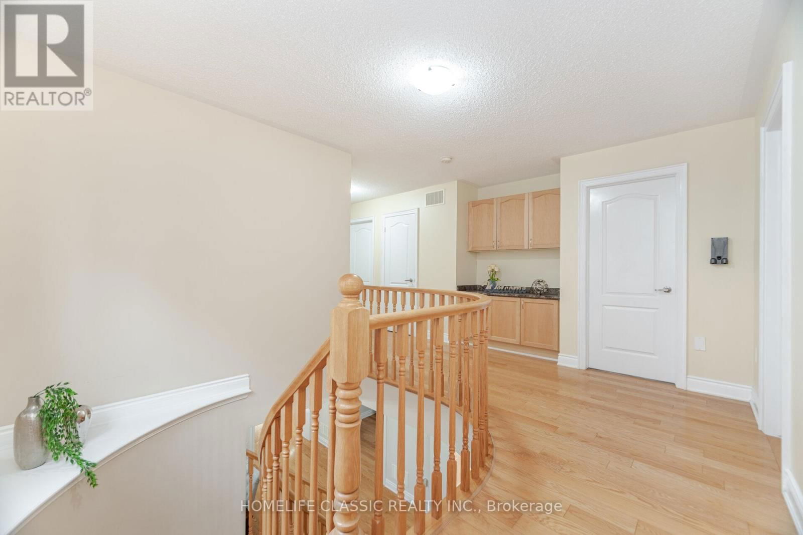 141 WILLET TERRACE Image 20