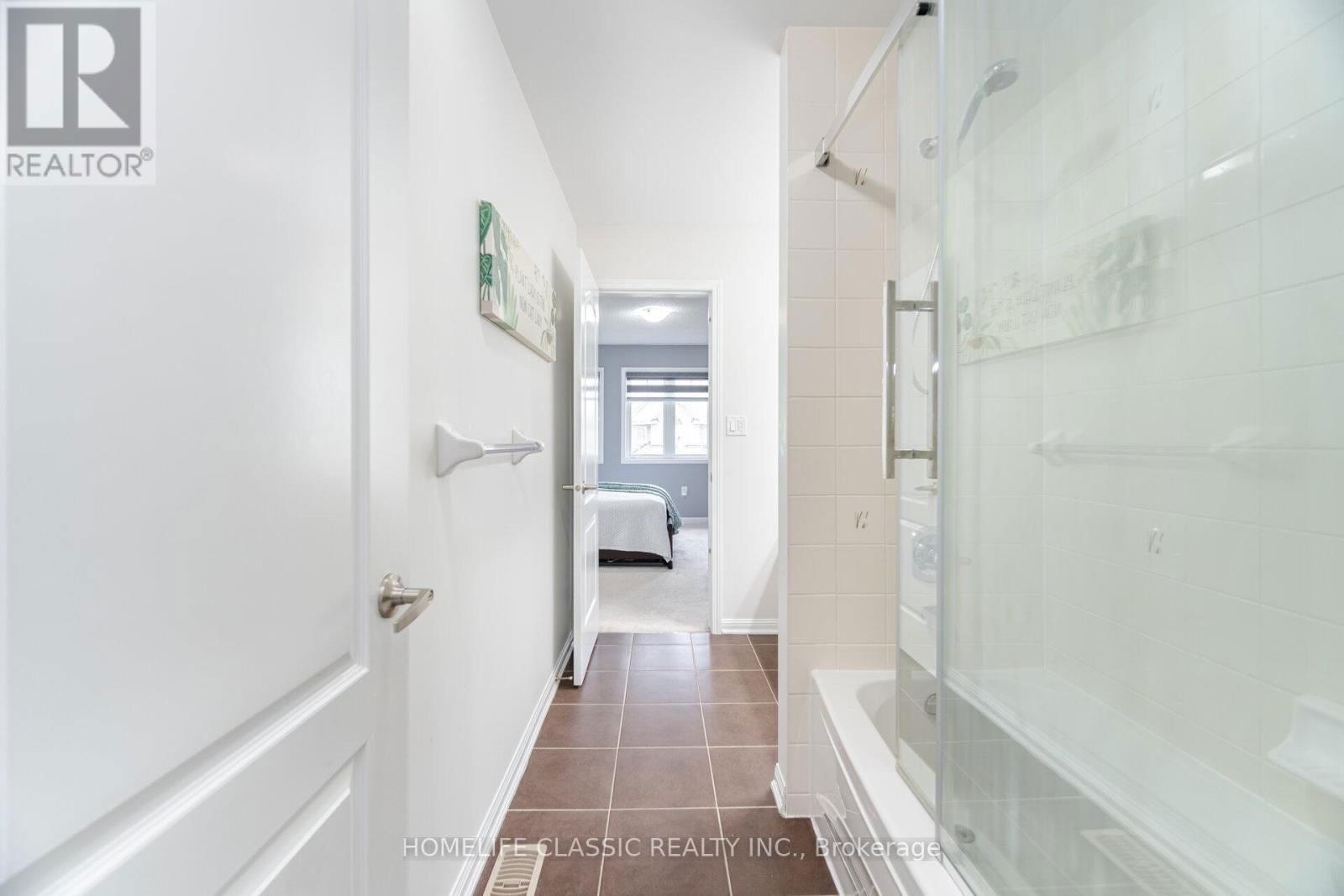 141 WILLET TERRACE Image 32