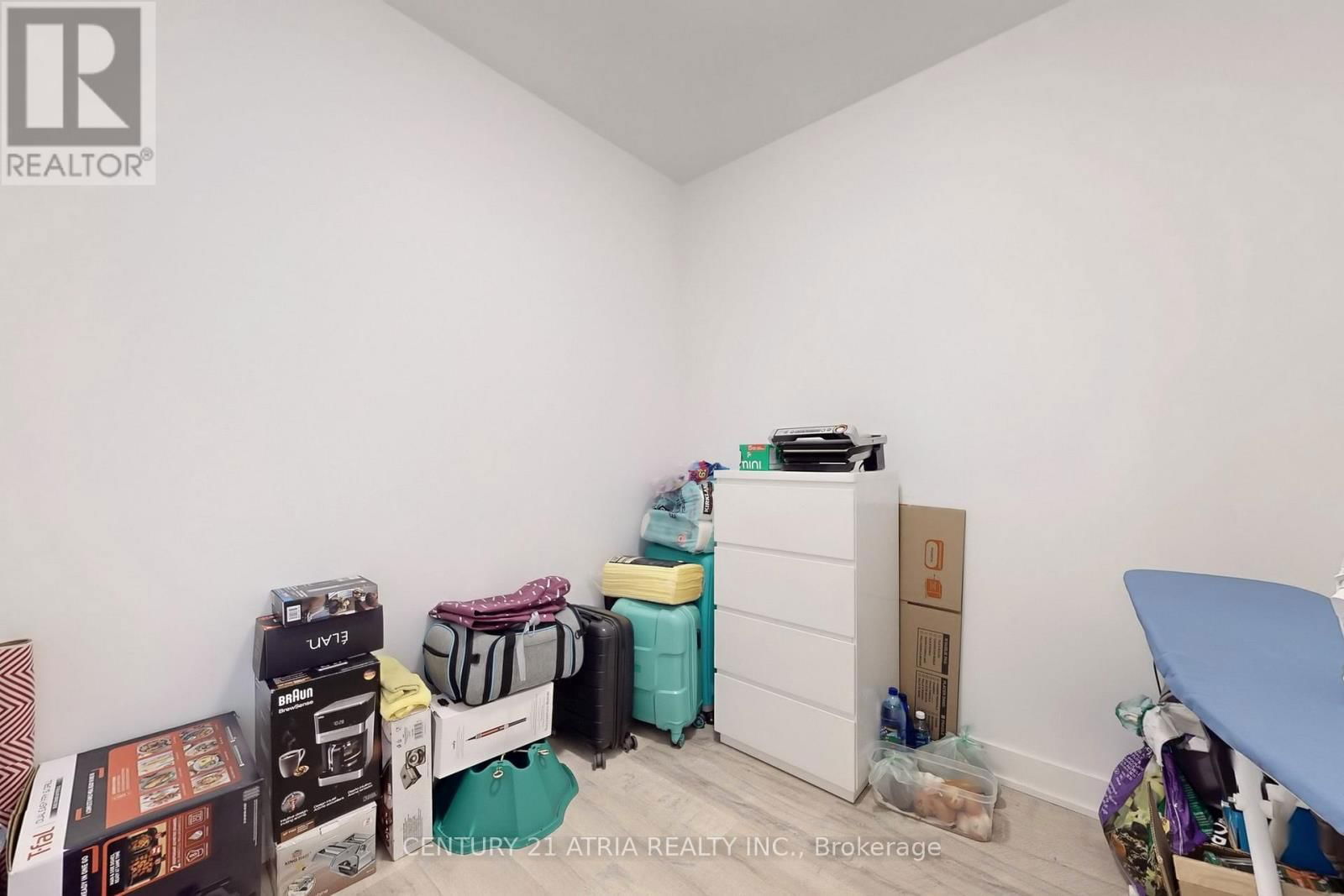 217 - 60 GEORGE BUTCHART DRIVE Image 18