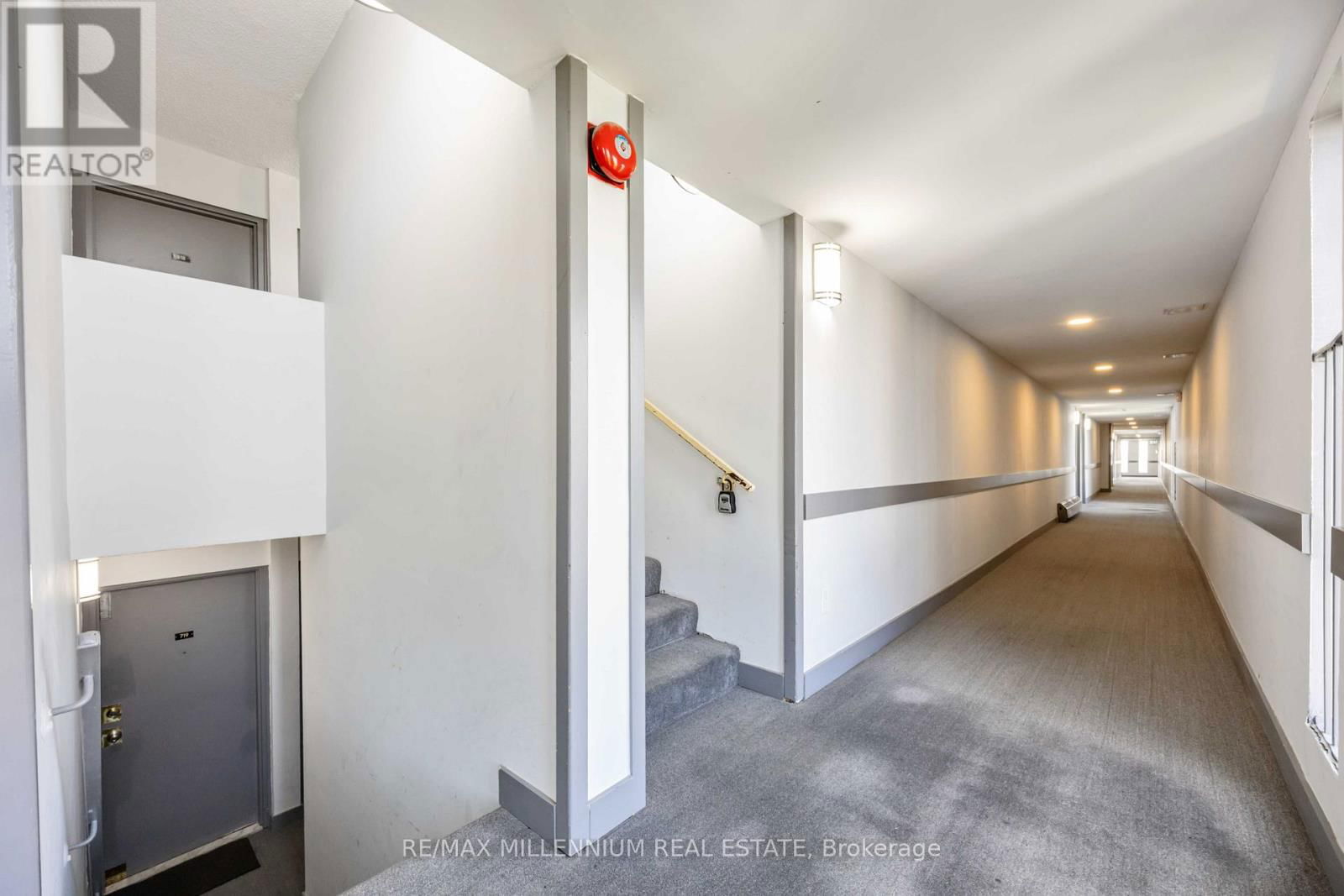 720 - 4645 JANE STREET Image 3