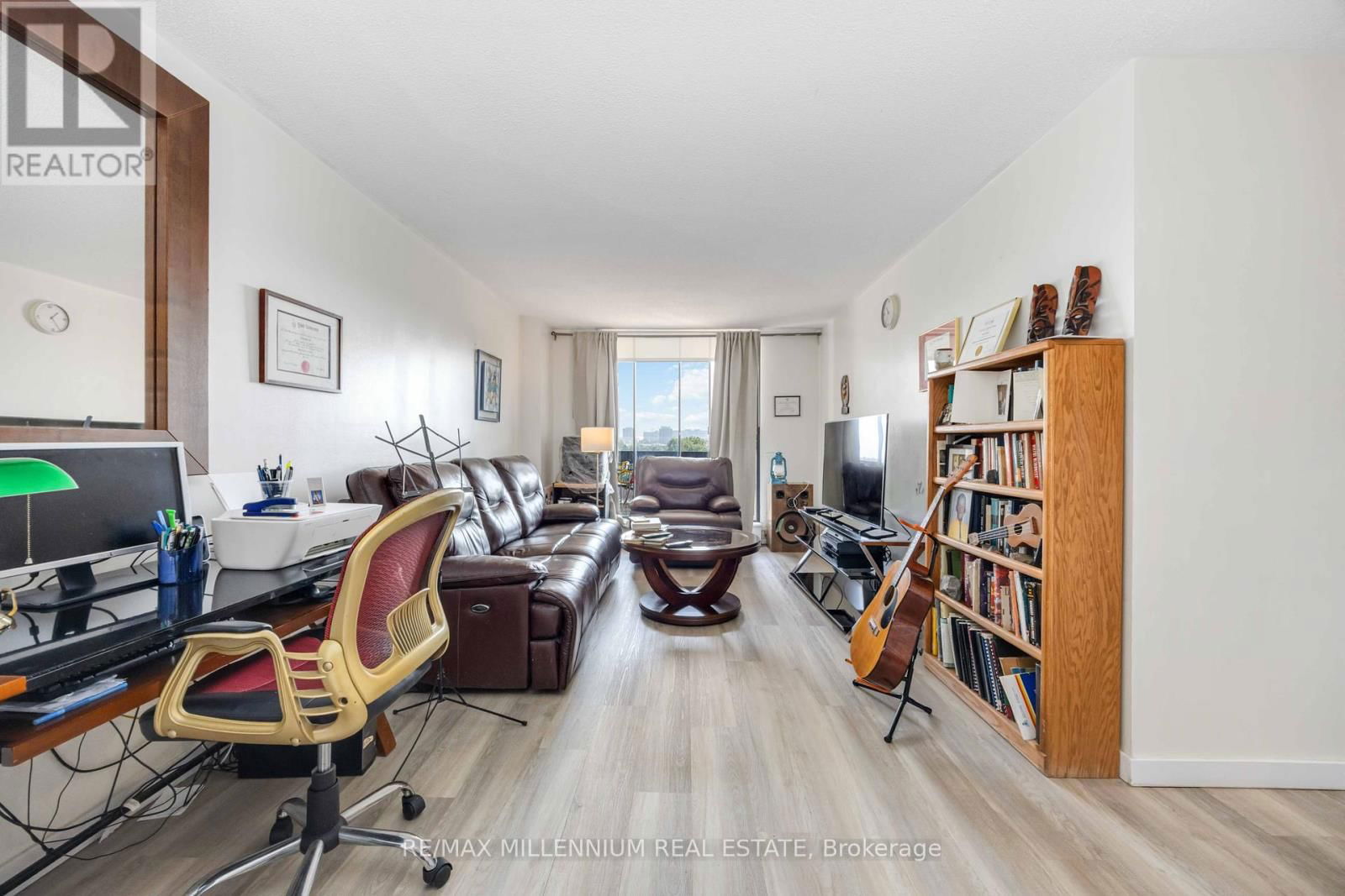 720 - 4645 JANE STREET Image 8