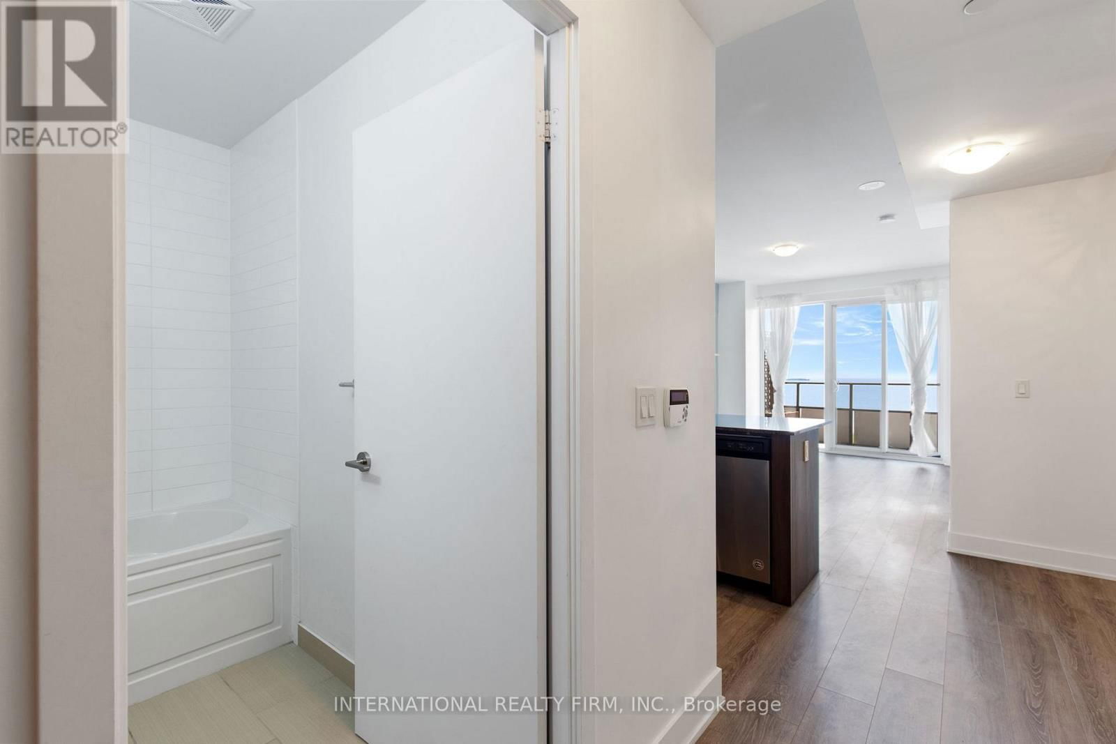 1409 - 20 SHORE BREEZE DRIVE Image 11