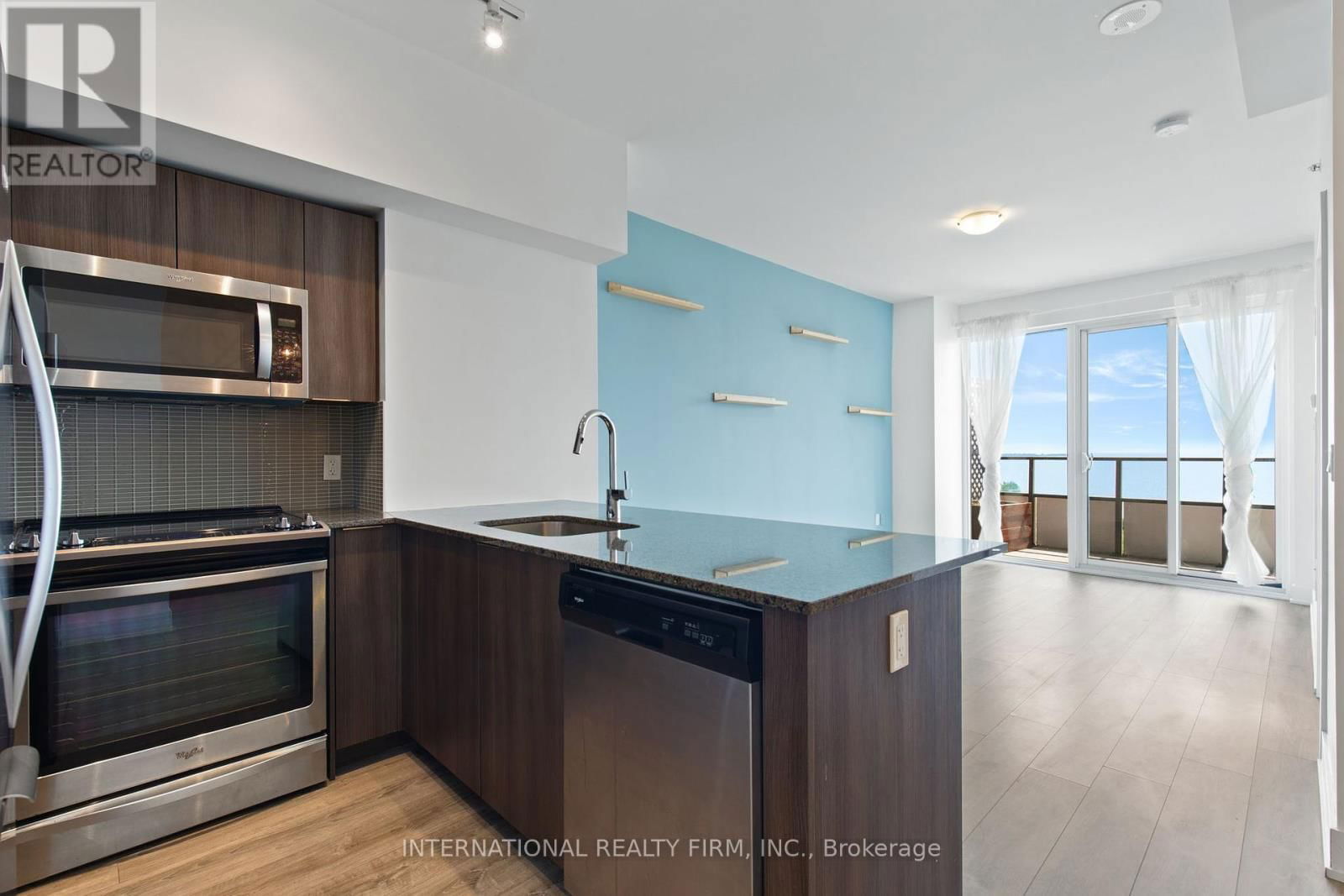 1409 - 20 SHORE BREEZE DRIVE Image 13